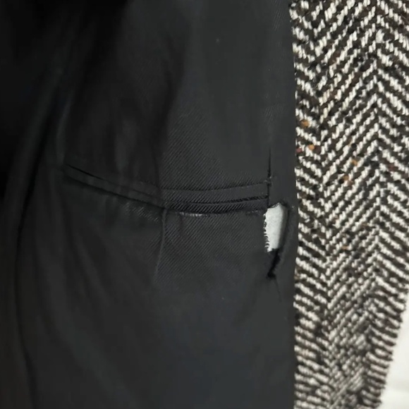 AMI Herringbone Coat - Picture 4 of 7